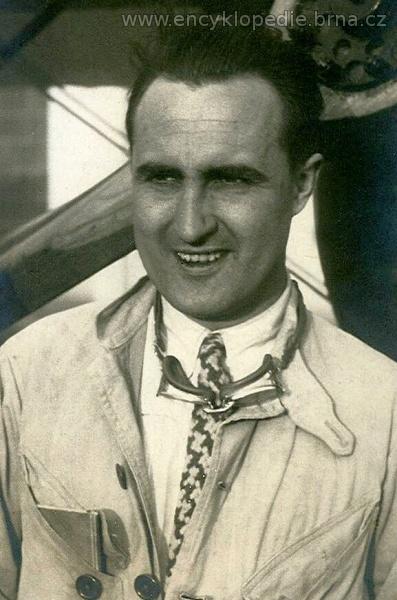 Karel Divišek ml. jako pilot. Foto z rodinného alba Niny Divíškové.