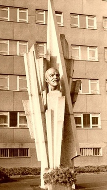 pomník: V. I. Lenin