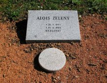 Vídeňská 96, skupina 56a - čestný hrob Aloise Zeleného. Foto Jis, září 2007.