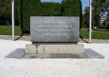 Čestný pohřeb popravených vlastenců na brněnském Ústředním hřbitově