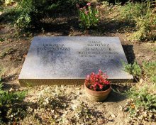 Místo posledního odpočinku Františka Kudláčka na Ústředním hřbitově v Brně. Foto Jis, září 2007.