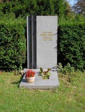 Místo posledního odpočinku Františka Michálka na Ústředním hřbitově v Brně. Foto Jis, září 2007.