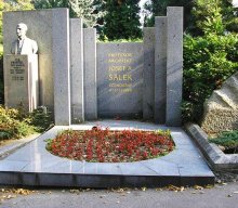 Místo posledního odpočinku Josefa Adolfa Šálka na Ústředním hřbitově v Brně. Foto Jis, září 2007.