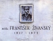 Detail pamětní desky na náhrobku v místě posledního odpočinku Františka Živanského na Ústředním hřbitově v Brně. Foto Jis, září 2007.