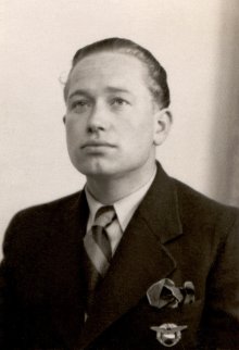 Miroslav Borkovec (foto z r. 1937). Fotografii poskytla paní Miroslava Růžičková ze Žďáru nad Sázavou, děkujeme.