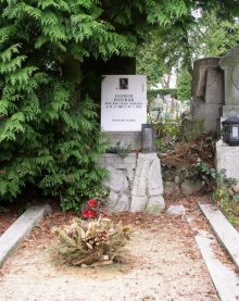 Hrob Oldřicha Dvořáka na Ústředním hřbitově v Brně, stav z r. 2005. Foto Jan Břečka.