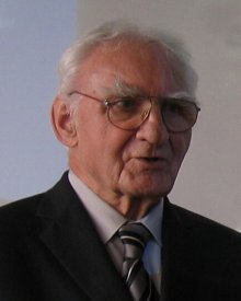 Prof. Armin Delong. Fotografii ze svého setkání s panem profesorem zaslal pan Jiří Kala. Děkujeme. Nafoceno 9. 11. 2009.
