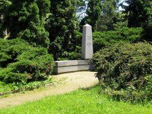 pomník: oběti první a druhé světové války