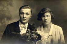 Svatební fotografie Stanislava Antonína Stejskala z roku 1928. Fotografii poskytl pan Dušan Stejskal, děkujeme.