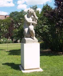 sochařská realizace: Česající se dívka (Rusalka)
