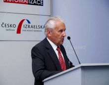 Petr Vavřín na konferenci Vize v automatizaci - Digitální továrna, která se konala 4. října 2011 na Výstavišti v Brně. Zdroj: http://www.stech.cz.