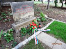 Obnovený pomník Josefa Koláčka. Fotografii poskytla pro naši encyklopedii 23. 7. 2012 paní Adéla Valentová z Olomouce. Děkujeme.