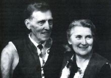 Emil Gajdoš se svou druhou ženou Jarmilou Gajdošovou (1952). Zdroj: Ivana Gajdošová, Měl sílu a byl bouřlivák... mistr světa prof. Jan Gajdoš, Brno-Praha 2012, s. 227.