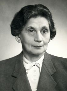 Terezie Podlahová. Snímek z rodinného archívu poskytli Daniel Makovský a Zuzana Makovská (pravnuk a vnučka prof. Podlahy). Děkujeme.