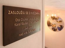 pamětní deska: Osobnosti brněnské hvězdárny