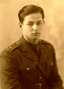 Richard Hapala na fotografii z ledna 1939. Fotografii z rodinného archívu pro naši encyklopedii poskytl pan Jan Hapala, děkujeme.