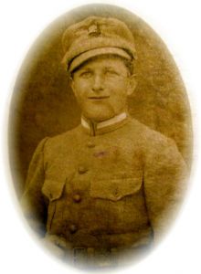Adolf Řepa v legionářské uniformě. Fotografii z archívu A. Řepy se souhlasem rodiny poskytl pan Jiří Skoupý, děkujeme.