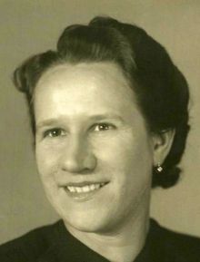 Růžena Buczowská. Fotografii z let 1941–1942 pro naši encyklopedii poslal čtenář, kterého podle jeho přání uvádíme pod zkratkou Dr.PT.
