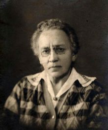 Anna Magdalena Nesvadbíková. Fotografii z rodinného archivu pro naši encyklopedii poskytl pan Pavel Mikel, děkujeme.