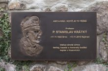pamětní deska: P. Stanislav Krátký