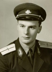 Vlastimil Schildberger st. v železničářské uniformě. Fotografii pro naši encyklopedii poskytl pan Vlastimil Schildberger ml., děkujeme.