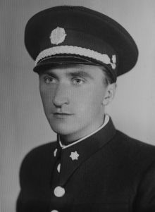 Leopold Jilka. Fotografie zveřejněna na našich stránkách na základě svolení Archivu bezpečnostních složek, fond Personální spisy příslušníků MV, personální spis Leopold Jilka, evid. č. 674/17.