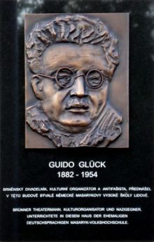 pamětní deska: G. Glück