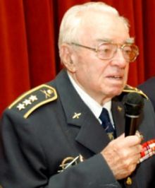 Vladimír Fros. Zdroj: Plk. let. Ing. Vladimír Fros. Letci se loučili s kamarádem. Listy Univerzity obrany. 2007, 6, s. 14.