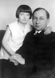 Otto Haftel s dcerou Kateřinou. Zdroj: Skoupý, J. 2019 Zapomenutý brněnský atentát: z činnosti levicového odboje na Brněnsku v letech 1939-1945. Praha: Academia.