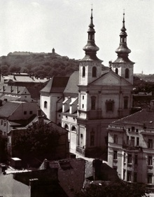 Dominikánské náměstí, Kostel sv. Michala a klášter dominikánů