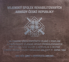 pamětní deska: pracovníci ozbrojených složek ČR perzekuovaní po roce 1968